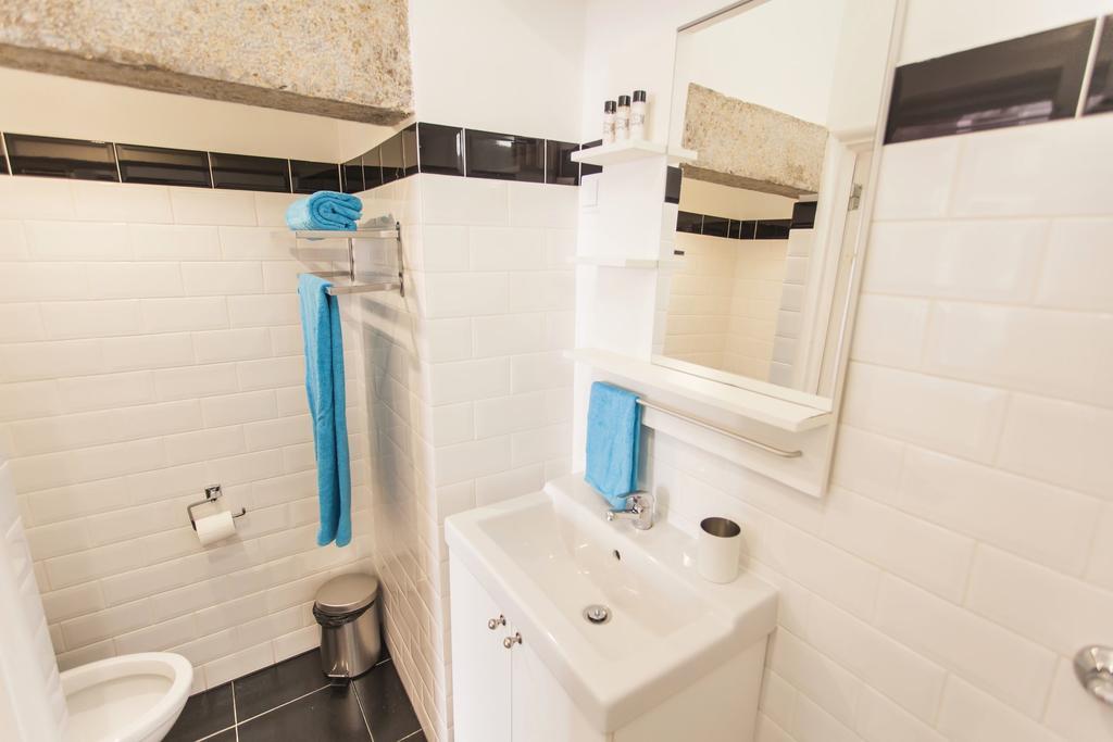 Lovelystay - Cosy Bairro Alto Duplex リスボン エクステリア 写真
