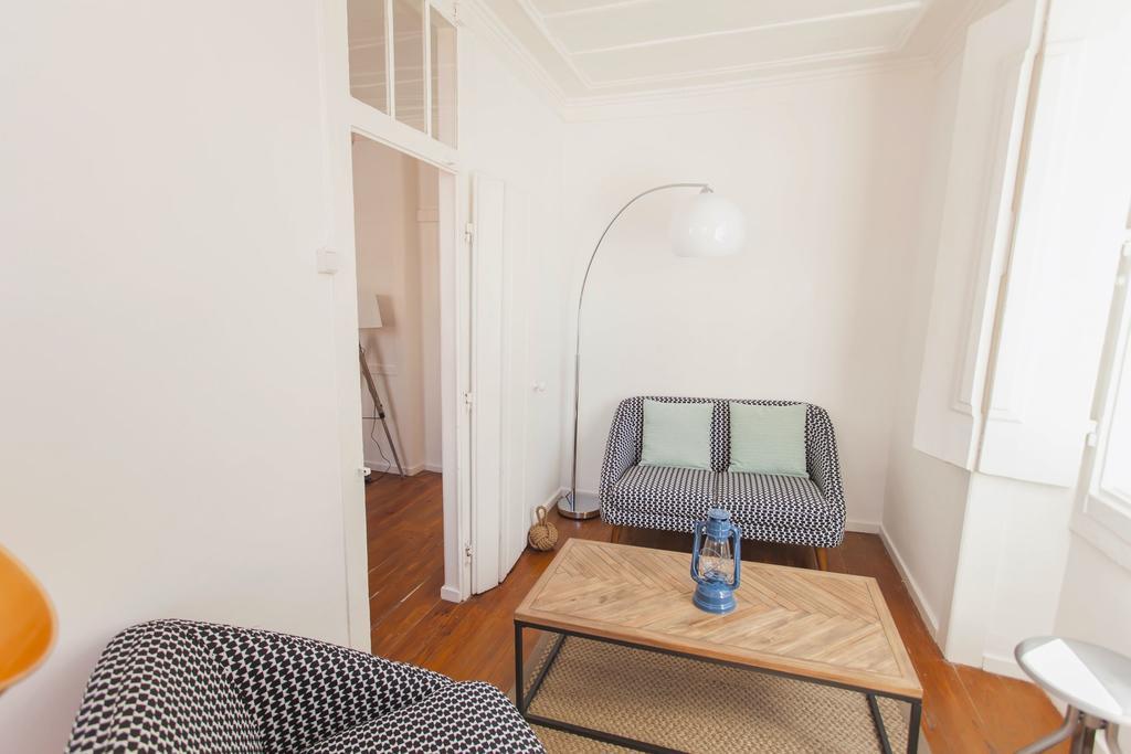 Lovelystay - Cosy Bairro Alto Duplex リスボン エクステリア 写真