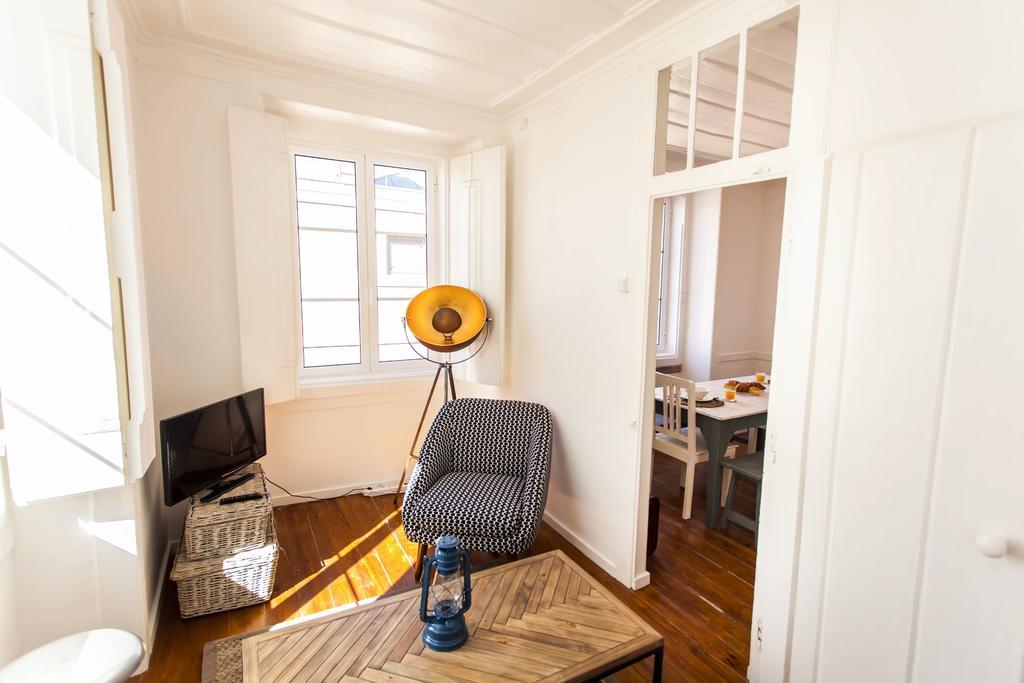 Lovelystay - Cosy Bairro Alto Duplex リスボン エクステリア 写真
