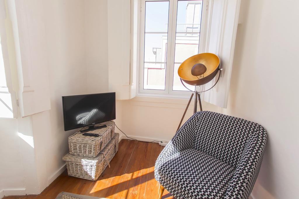 Lovelystay - Cosy Bairro Alto Duplex リスボン エクステリア 写真